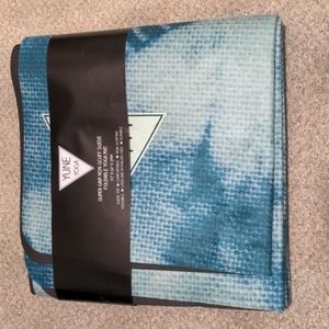 NWT Yune Yoga Mat